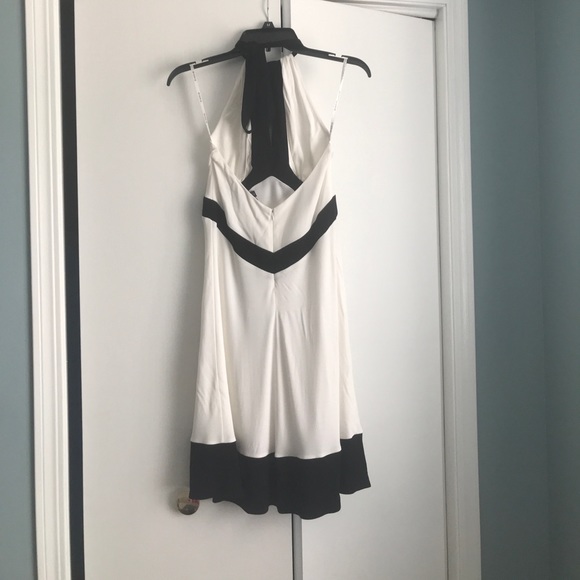 Bebe Halter Dress - Picture 6 of 7